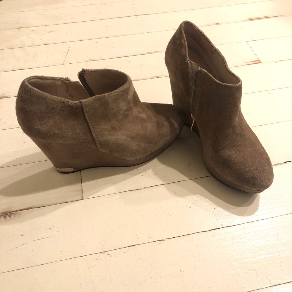 Vince camuto suede wedge booties